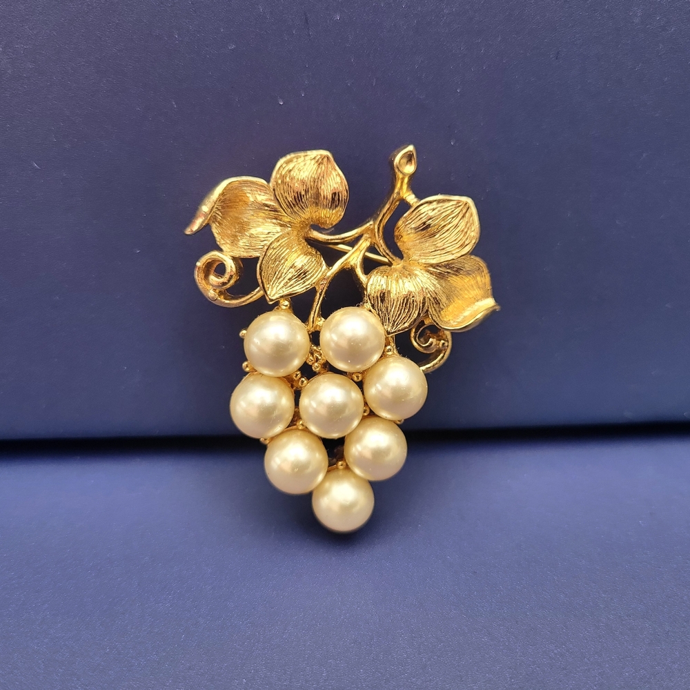 Gold-Tone Faux Pearl Grape Vine Brooch